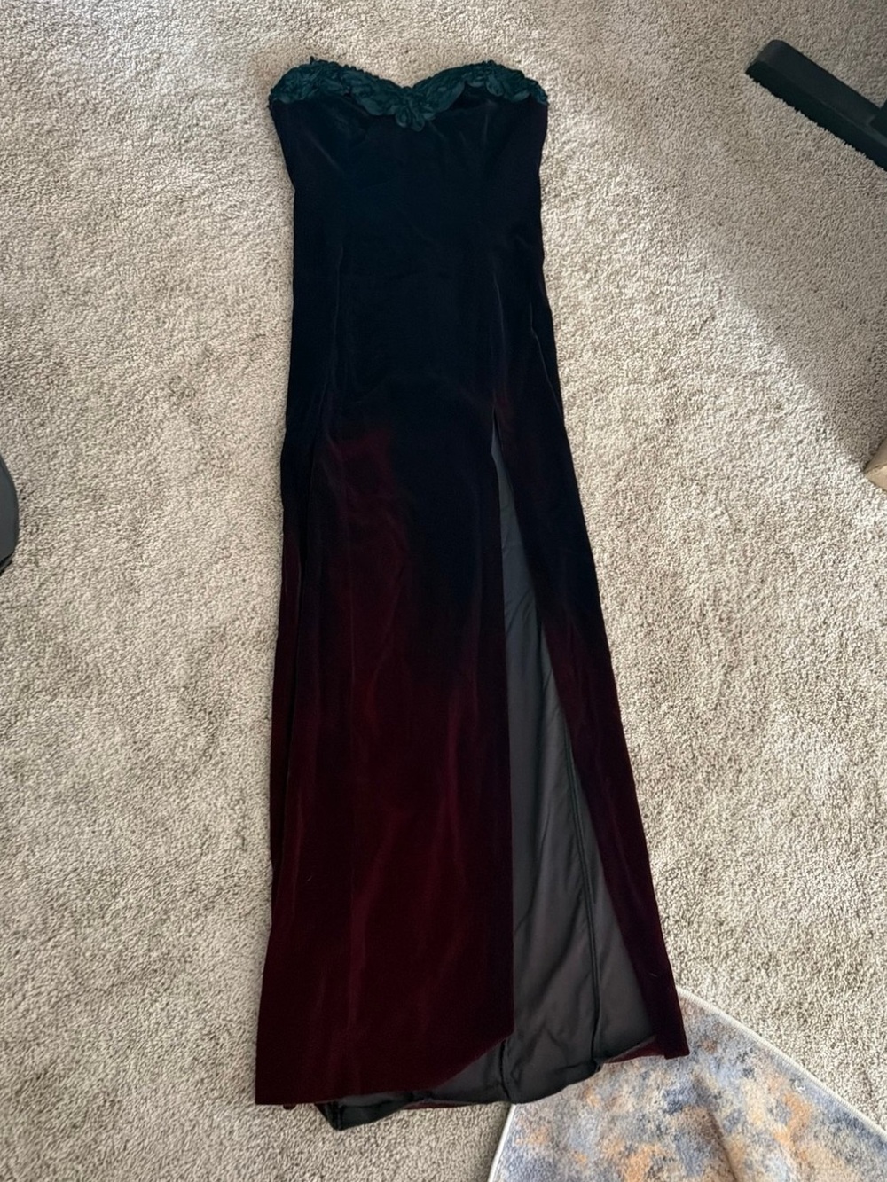 Vintage ombre’ Strapless Velvet Evening Gown in Deep Burgundy